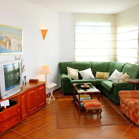 Lirios Iii By Interhome